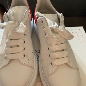 Alexander McQueen size 8